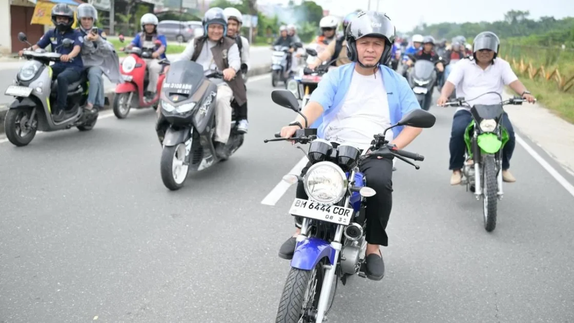 Walkot Pekanbaru Tinjau Infrastruktur Jalan dan Sungai Siak