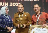 Pemkot Surabaya Raih TPAKD Award 2026 Terbaik se-Jawa-Bali