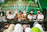 Taj Yasin Galakkan Gerakan Bersih Pesantren di Jateng
