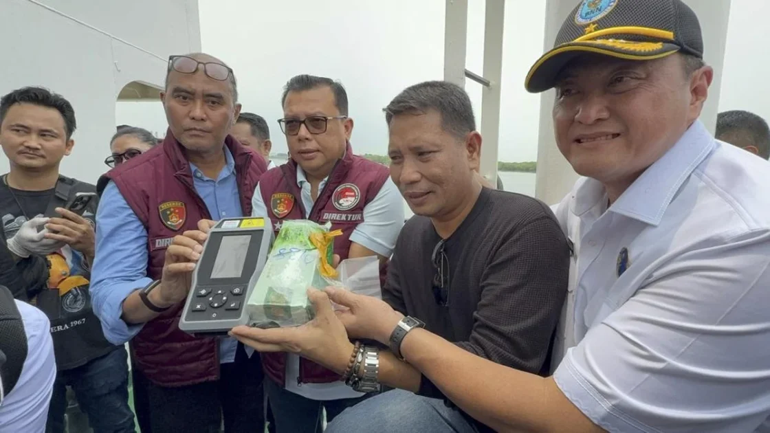 Polri dan BNN Tangkap Kapal Pembawa 1 Ton Ketamine
