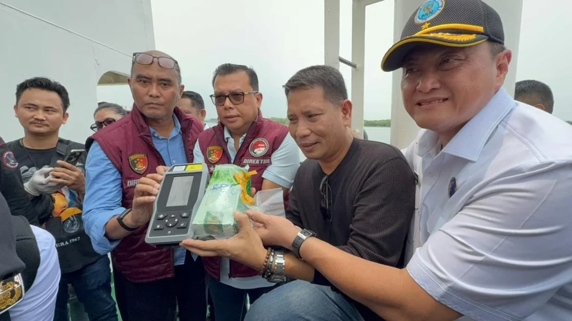 Polri-BNN Tangkap 8 Tersangka Selundupkan 1 Ton Ketamin