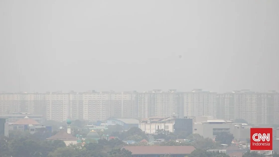 Pramono Klaim Polusi Jakarta Turun Berkat Modifikasi Cuaca