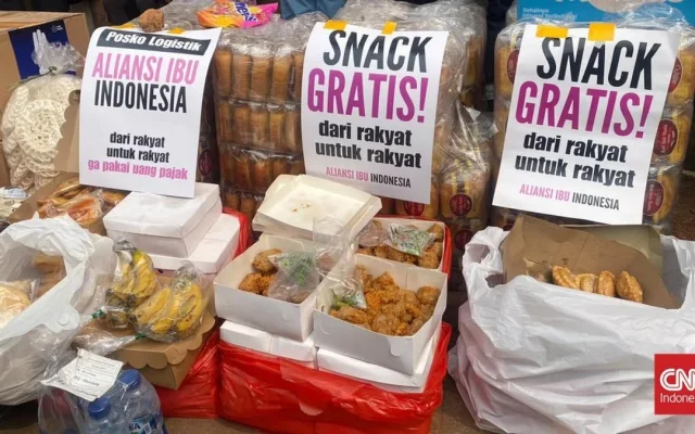 Posko Bantuan Logistik Berdiri di Bundaran HI Saat Demo