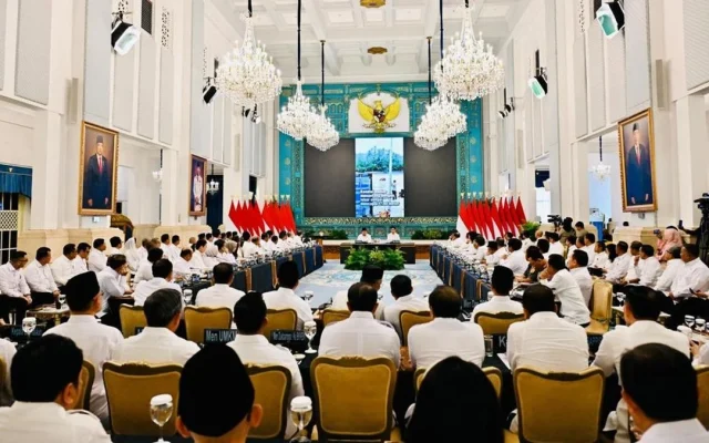 Survei IPO: Amran hingga Zulhas Menteri Kinerja Terbaik