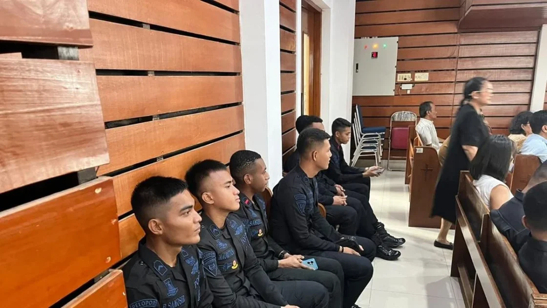 Personel Brimob Ikuti Ibadah Bersama Jemaat HKBP Pasar Minggu