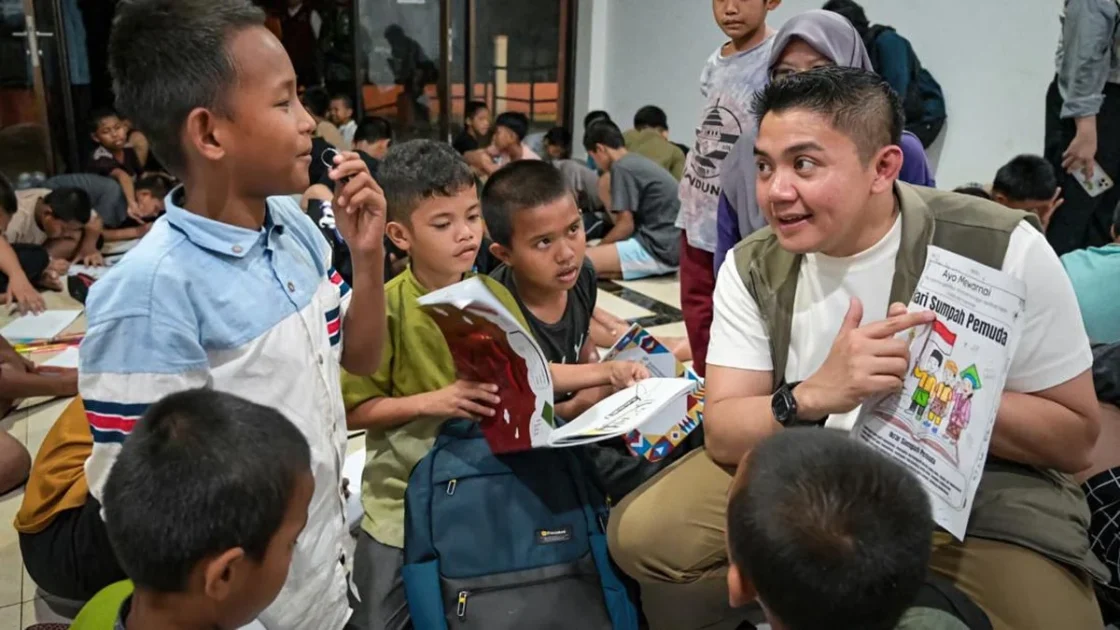 Seskab Teddy Indra Wijaya Sidak Sekolah Rakyat Cikarang