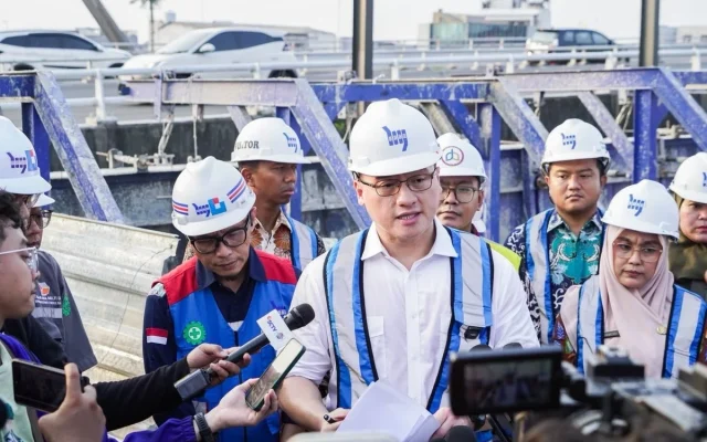 Sidak Flyover Latumenten, Kenneth Sebut Progres Capai 83 Persen