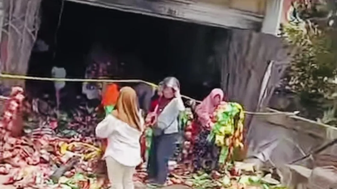 12 Penjarah Gudang Snack di Bengkulu Minta Maaf Usai Diamankan