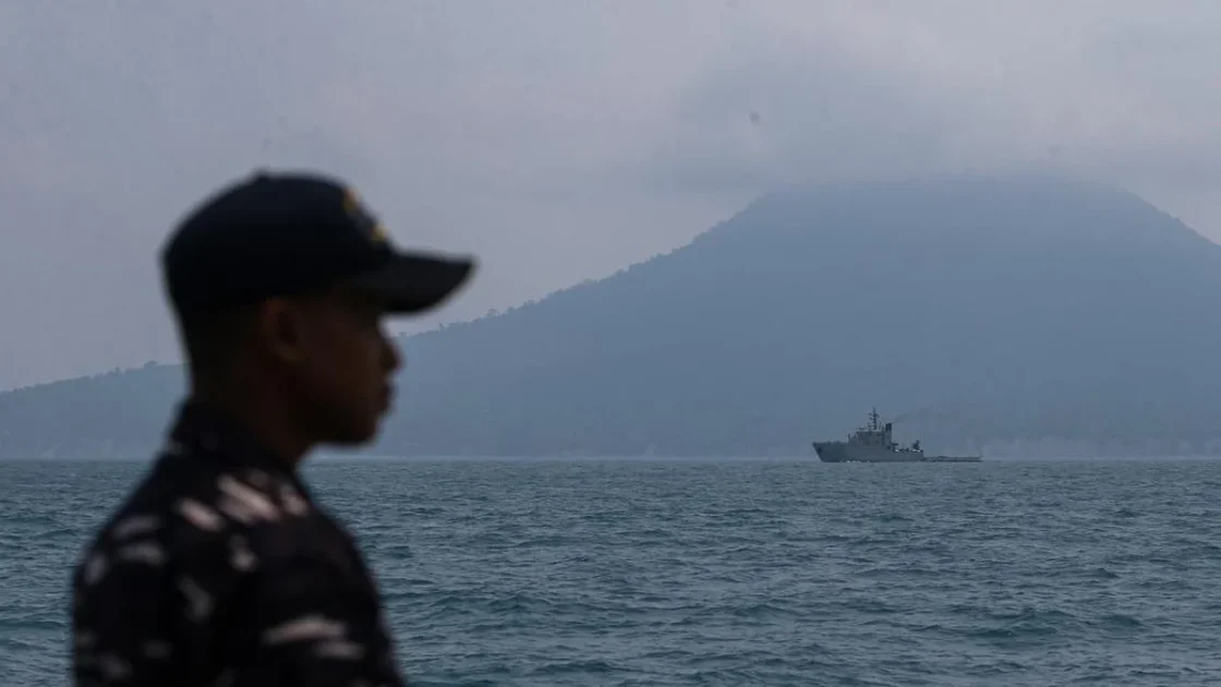 Gunung Anak Krakatau Erupsi, Warga Diimbau Tenang