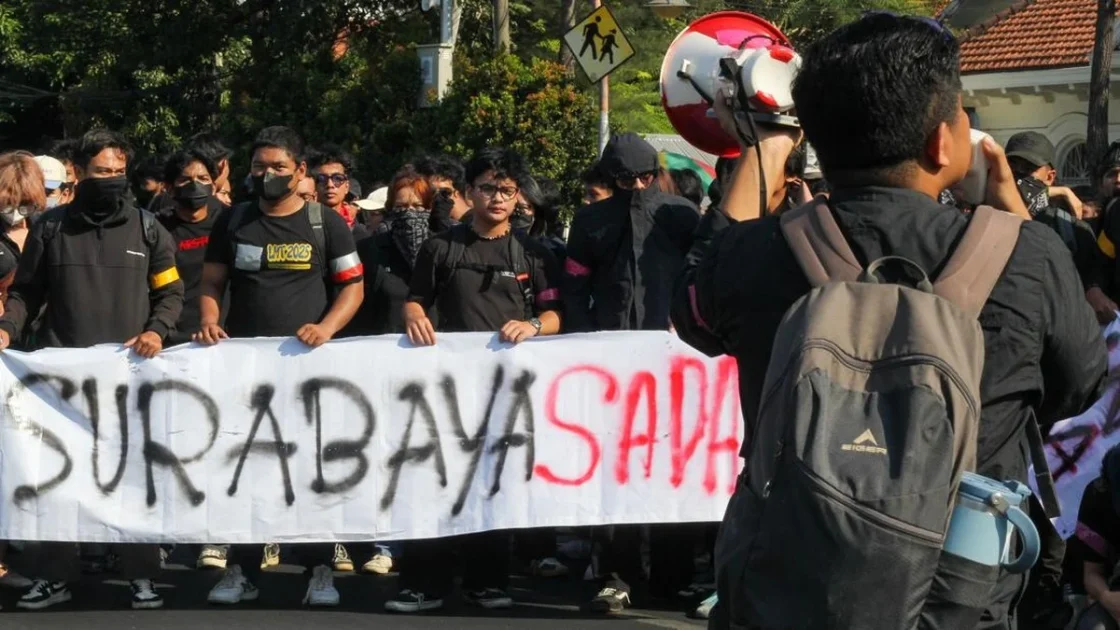 LBH dan KontraS Kritik Penangkapan 11 Massa Aksi di Surabaya