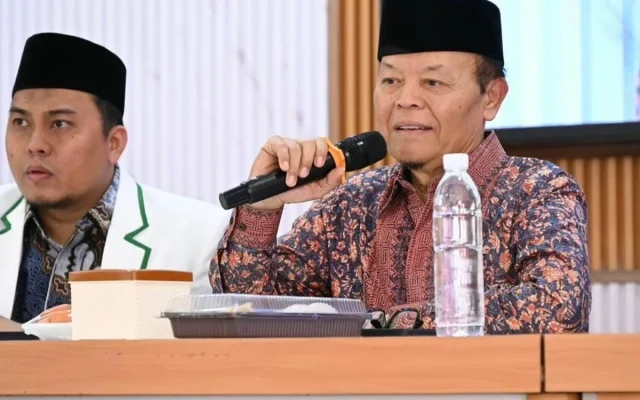 HNW Minta RUU Sisdiknas Pertahankan UU Pesantren