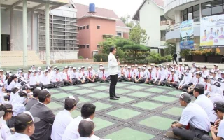 Wamendagri Bima Ajak Siswa SMAN M.H. Thamrin Siapkan Indonesia Emas 2045