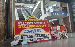 Eskalator Stasiun Bojonggede Mati Setahun, Warga Protes