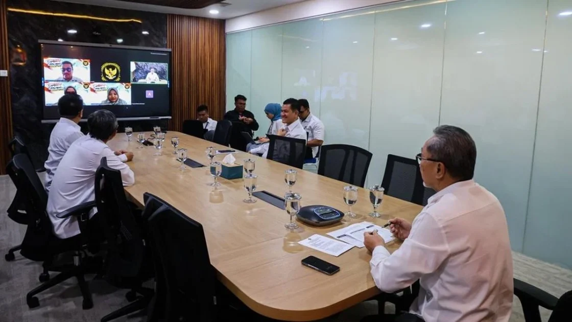 Zulhas Dialog dengan 26 Ribu Manajer KDKMP Pantau Kendala